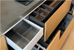 不锈钢橱柜居然这么能装？这收纳也太绝了吧！