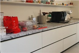 到底如何选不锈钢橱柜呢？